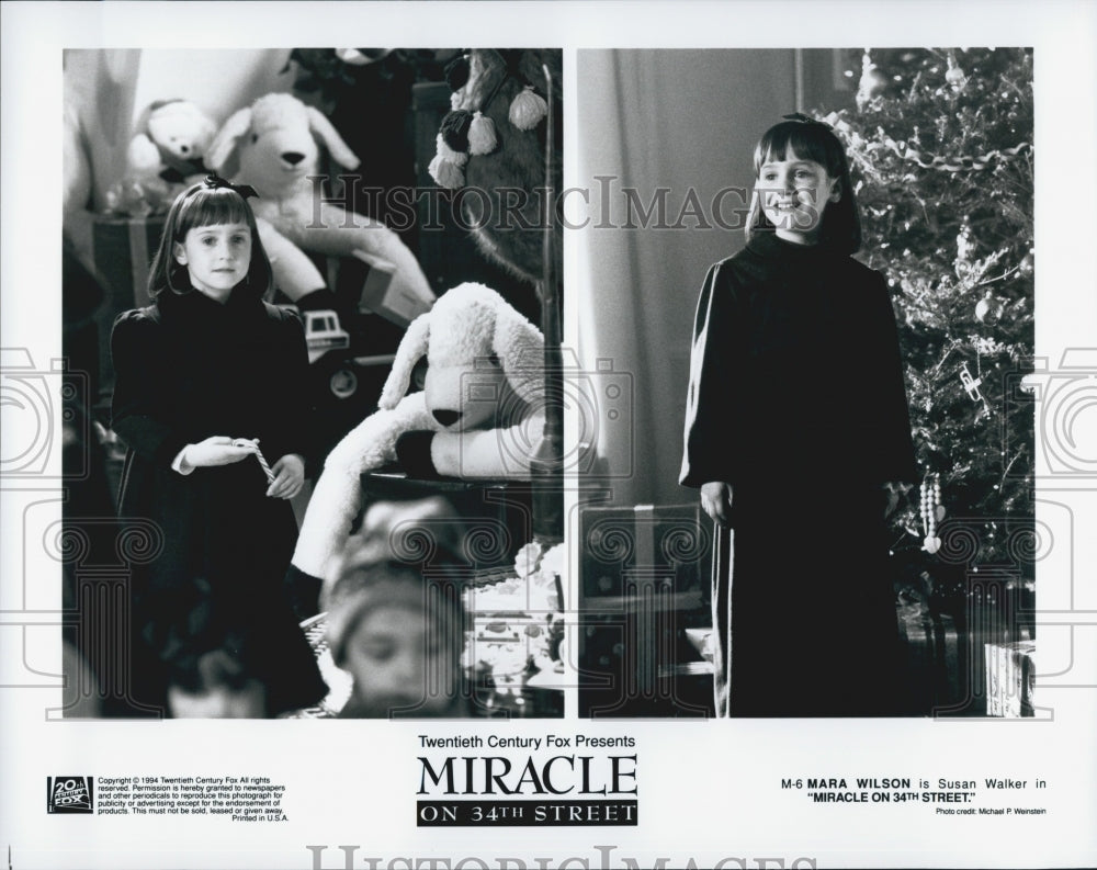 1994 Press Photo Mara Wilson in &quot;Miracle on 34th Street&quot; - Historic Images