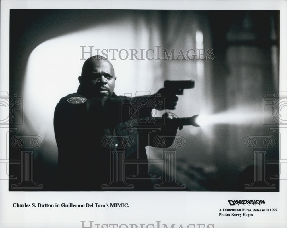 1997 Press Photo Charles S. Dutton in &quot;Mimic&quot; - Historic Images