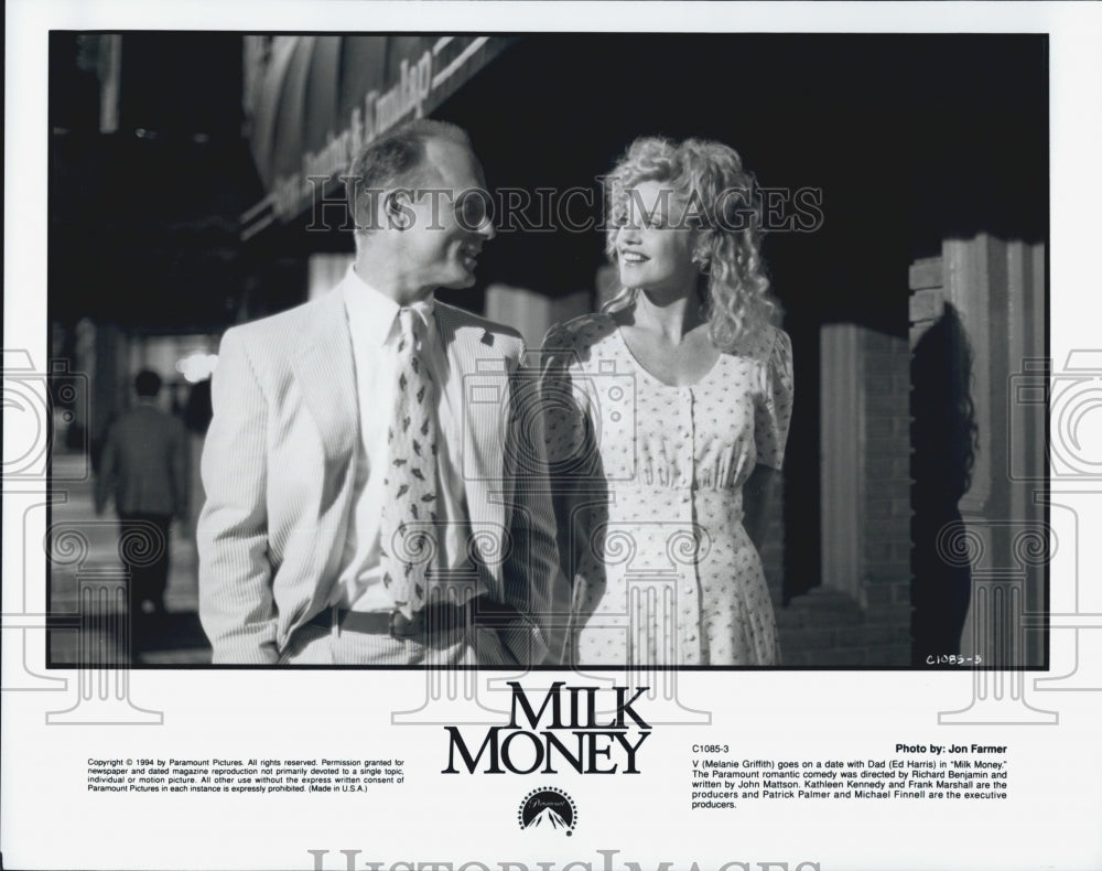 1994 Press Photo Melanie Griffith and Ed Harris in &quot;Milk Money&quot; - Historic Images