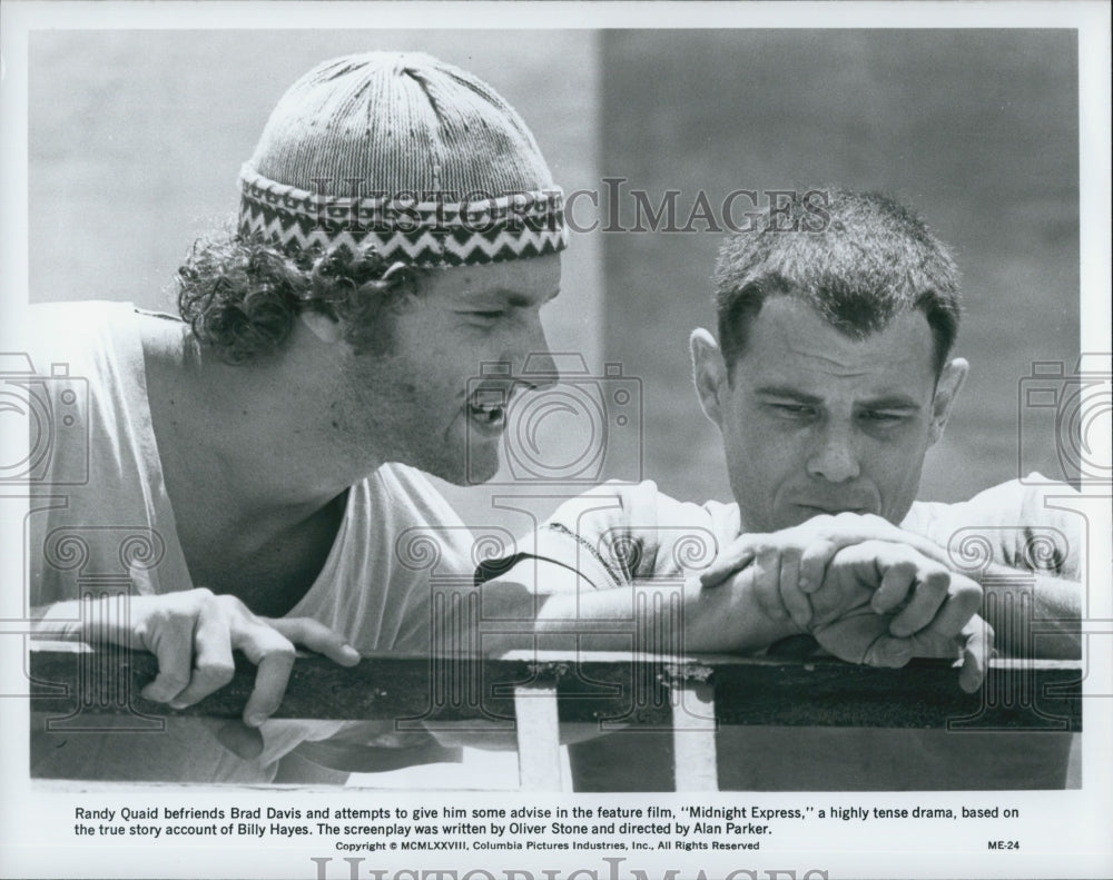 1978 Press Photo Randy Quaid and Brad Davis in &quot;Midnight Express&quot; - Historic Images