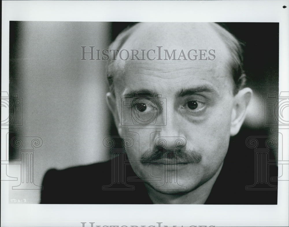 1986 Press Photo Michael Blanc in &quot;Menage&quot; - Historic Images