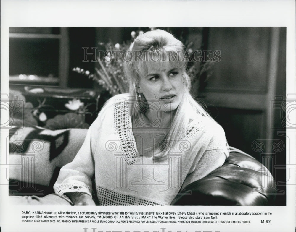 1992 Press Photo Daryl Hannah In "Memoirs Of An Invisible Man" - Historic Images