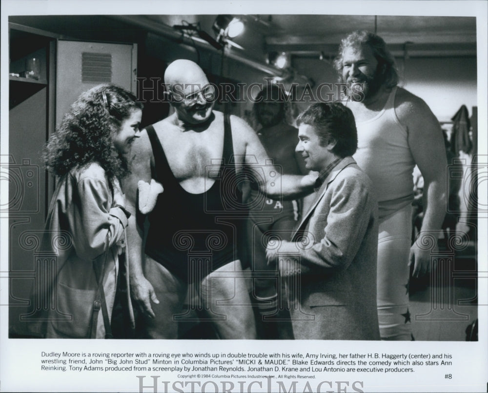 1984 Press Photo Actors Dudley Moore, Amy Irving & Haggerty in "Micki & Maude" - Historic Images