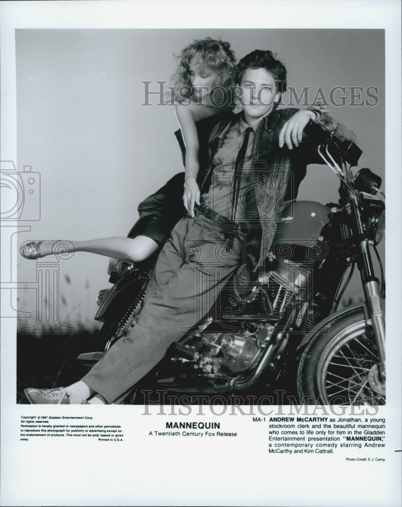 1987 Press Photo Andrew McCarthy in "Mannequin" - Historic Images