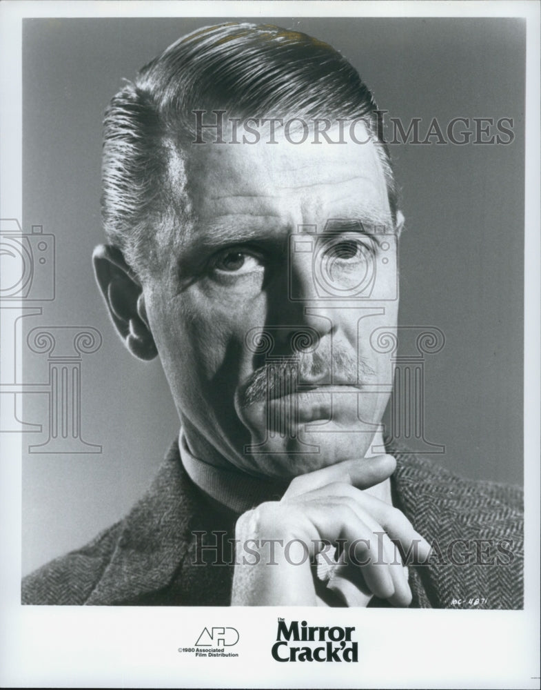 1989 Press Photo  &quot;The Mirror Crack&#39;d&quot; stars Edward Fox - Historic Images