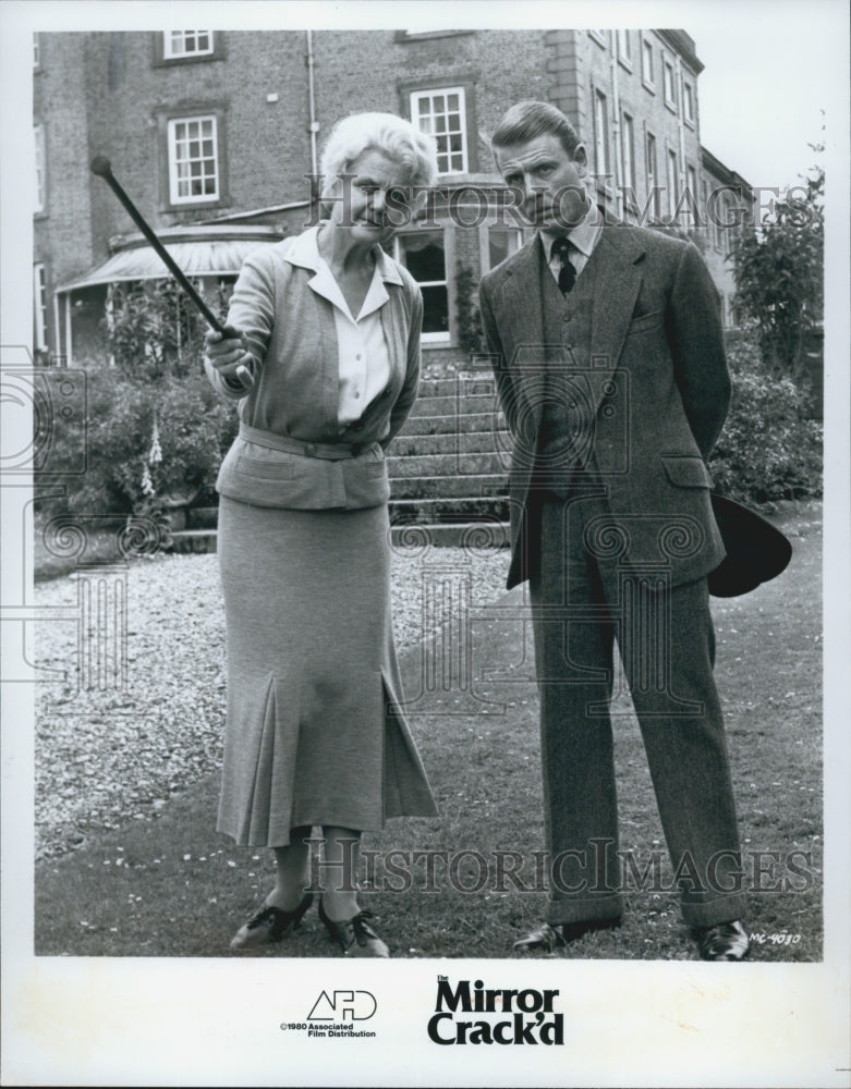 1980 Press Photo Unknown Actor/Actress in "Mirror Crack'd" - Historic Images