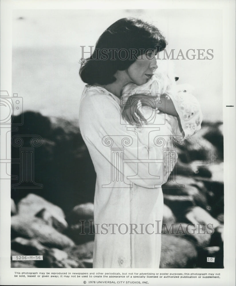 1978 Press Photo "Moment by Moment" starring  Lily Tomlin - Historic Images