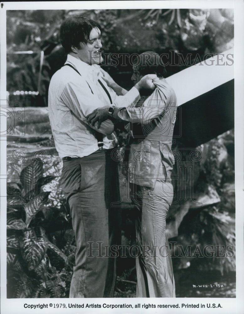 1979 Press Photo Actor Richard Kiel  in "Moonraker" - Historic Images