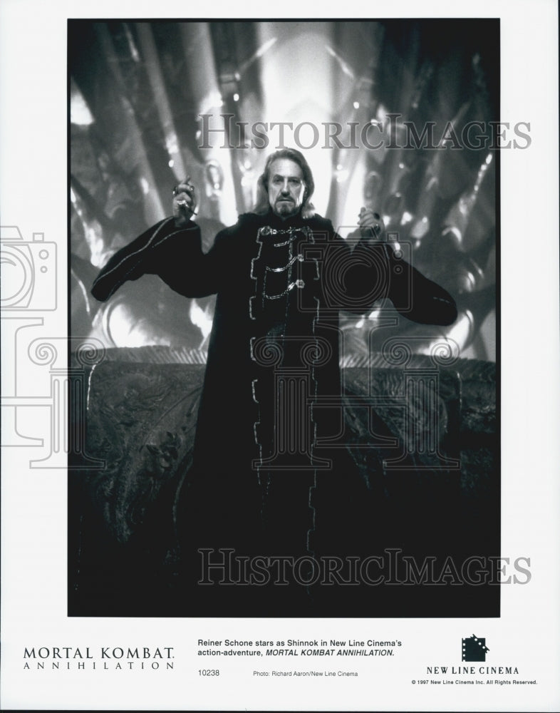 1997 Press Photo Actor Reiner Schone in "Mortal Kombat: Annihilation" Film - Historic Images