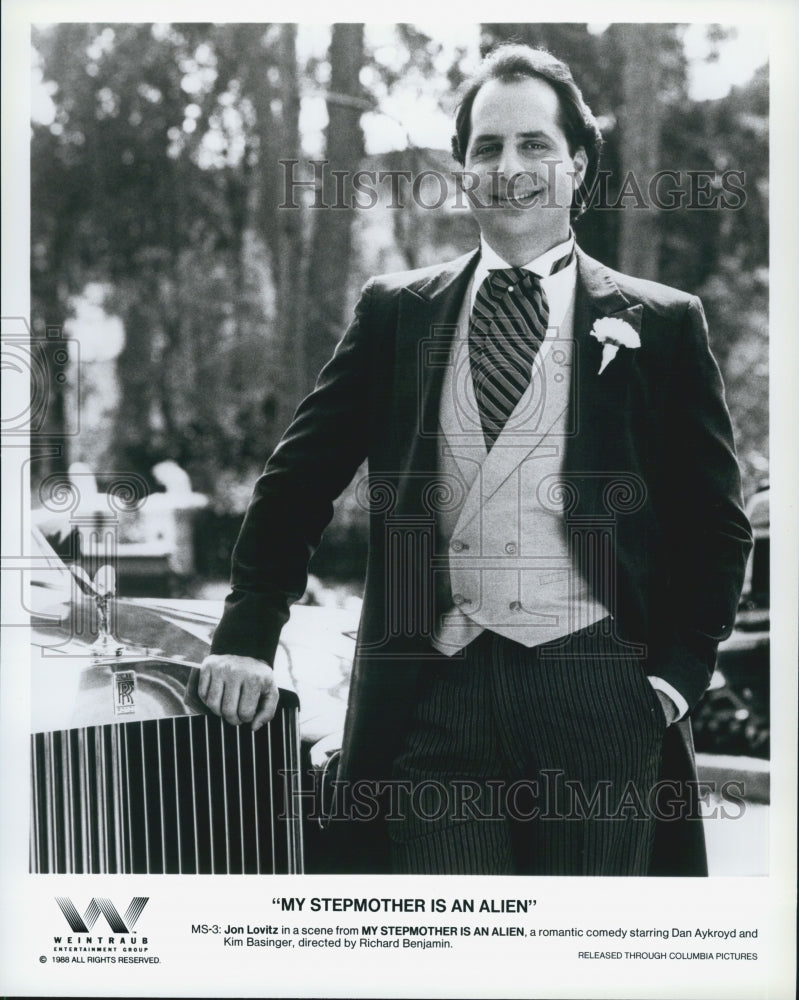 1988 Press Photo  &quot;My Stepmother is an Alien&quot; jon Lovitz - Historic Images