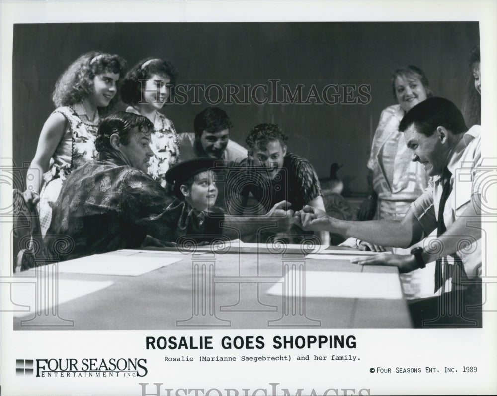 1989 Press Photo &quot;Rosalie Goes Shopping&quot; Marianne Saegebrecht - Historic Images