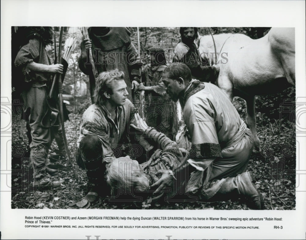 1991 Press Photo Kevin Costner Morgan Freeman in &quot;Robin Hood Prince of Thieves&quot; - Historic Images