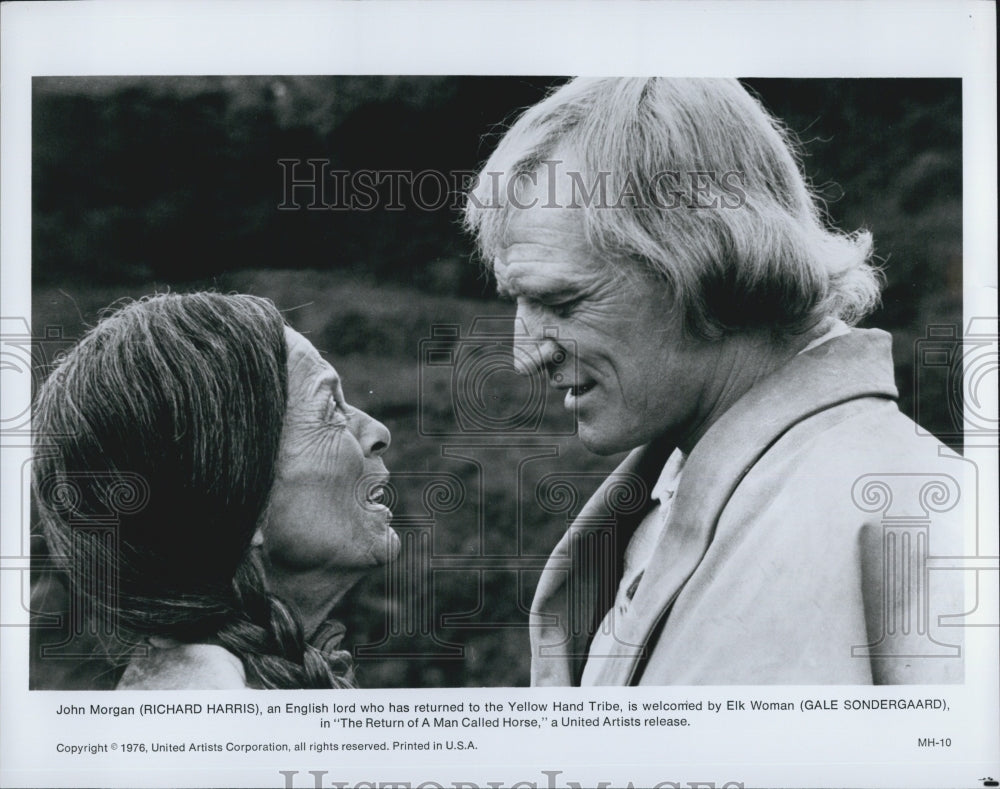 1976 Press Photo &quot;Return of A Man Called Horse&quot; Richard Harris,Gale Sondergaard - Historic Images