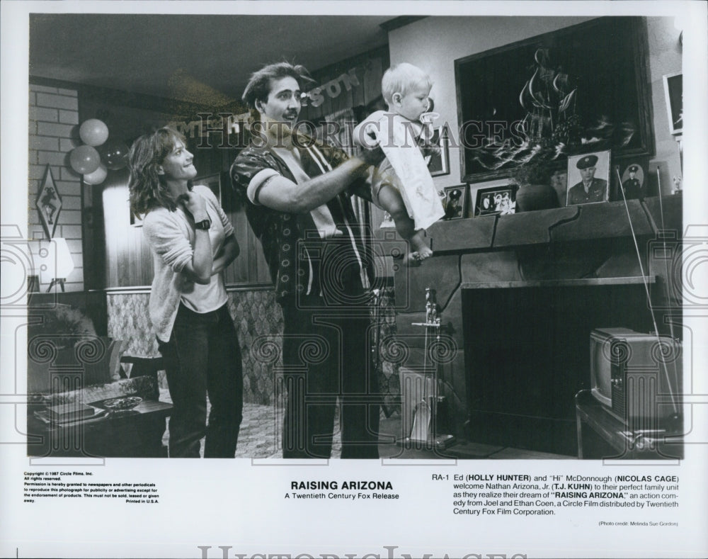 1997 &quot;Raising Arizona&quot; Holly Hunter,Nicholas Cage,TJ Kuhn,-Historic Images