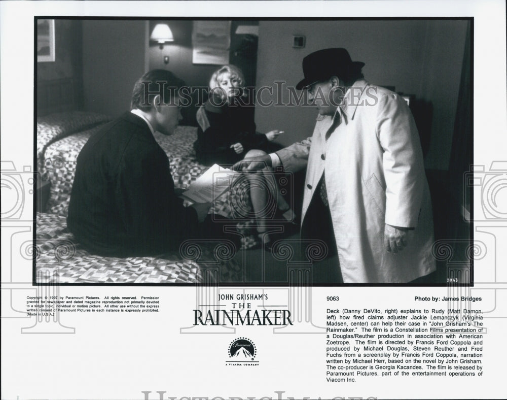 1997 Press Photo  &quot;The Rainmaker&quot; Danny DeVito, matt Damon, Virginia Madsen - Historic Images