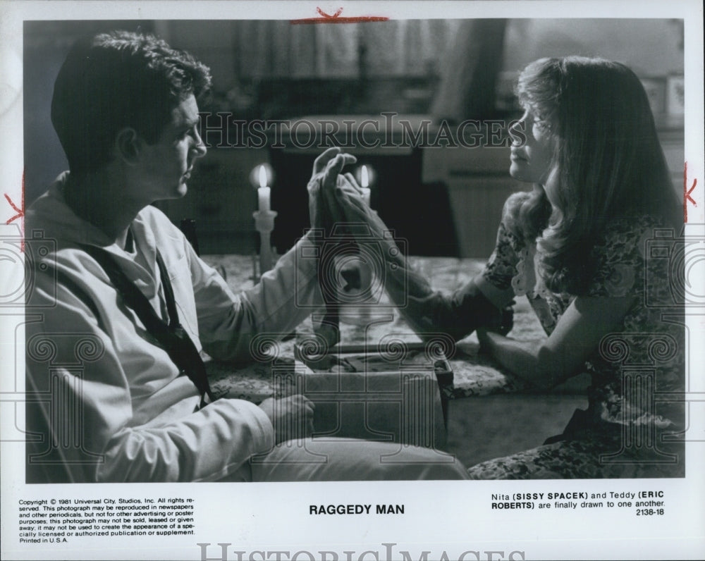 1981 Press Photo &quot;Raggedy Man&quot; Eric Roberts. Sissy Spacek - Historic Images