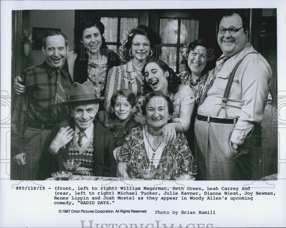 1987 Press Photo Cast Of Comedy Film "Radio Days" William Magerman, Seth Green - Historic Images