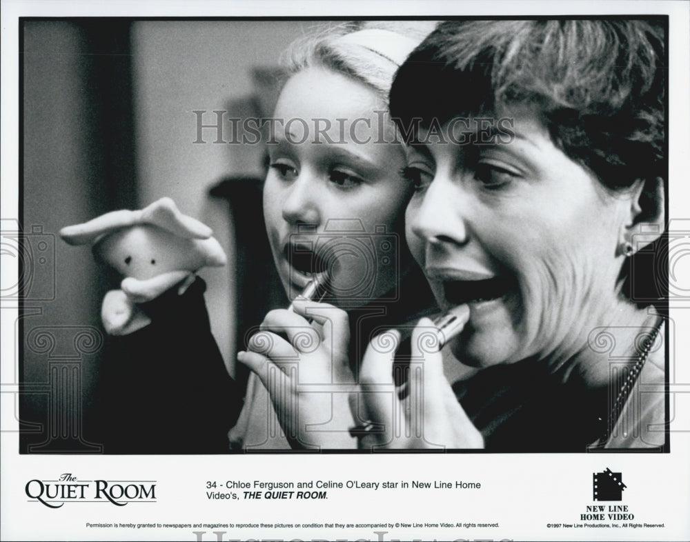 1997 Press Photo  Chloe Ferguson And Celine O'Leary In Film "The Quiet Room" - Historic Images