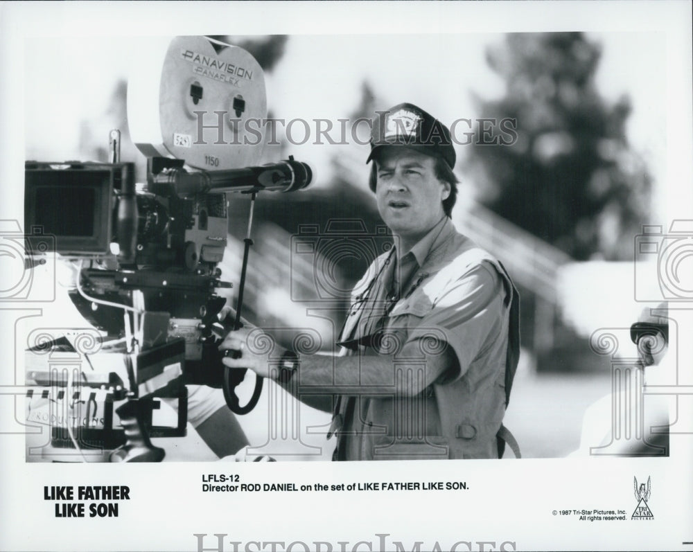 1987 Press Photo Director Rod Daniel on the set of &quot;Like Father Like Son&quot; - Historic Images