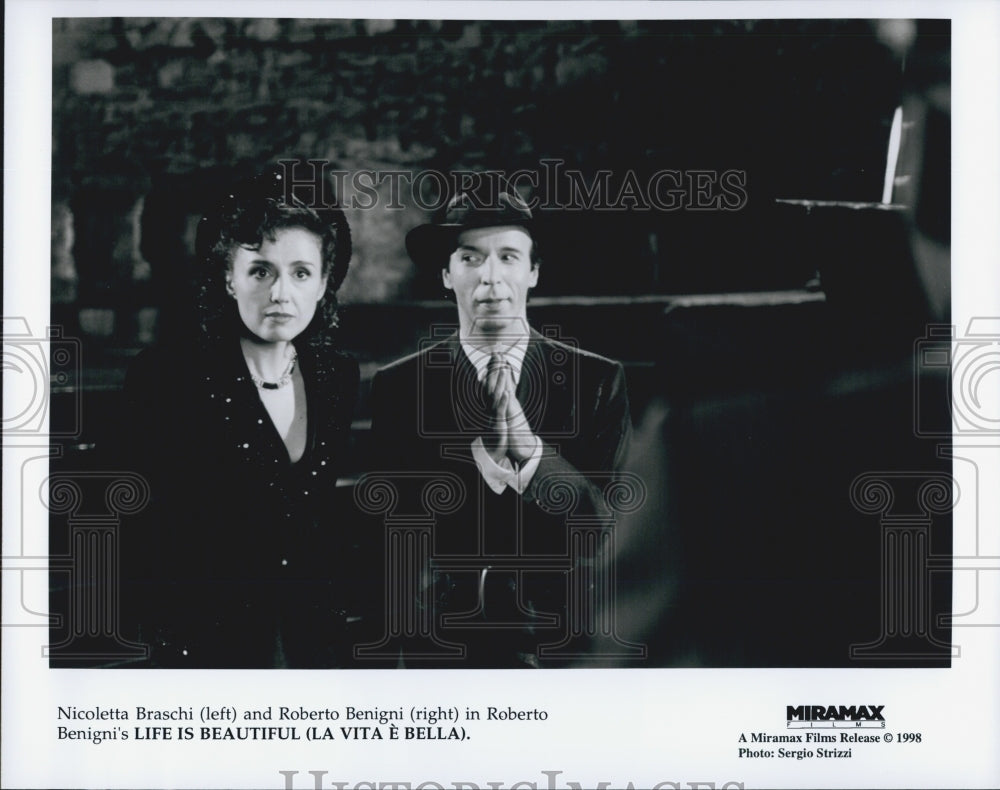 1998 Press Photo Nicoletta Braschi, Roberto Benigni "Life is Beautiful" - Historic Images