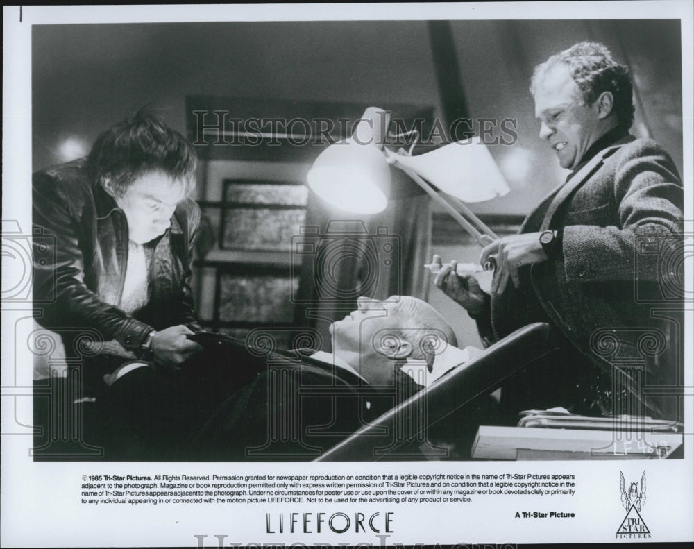 1985 Press Photo Actor Steve Railsback, Peter Firth, Patrick Stewart "Lifeforce" - Historic Images