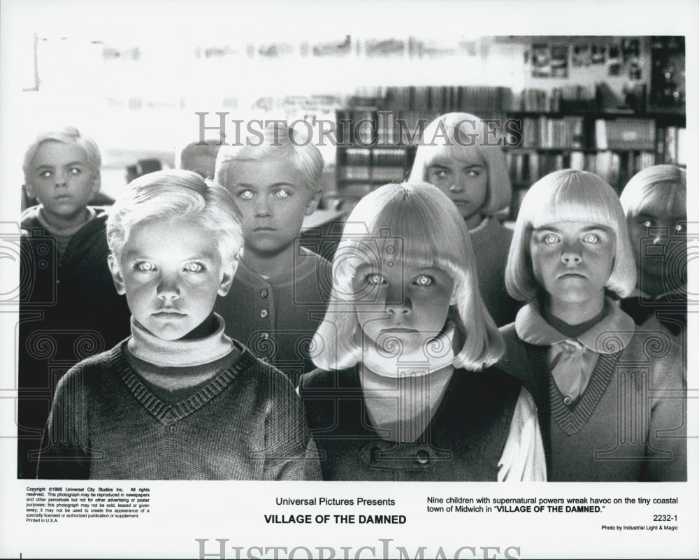 1995 Press Photo Scene From Science Fiction "Village Of The Damned" - DFPG48623 - Historic Images