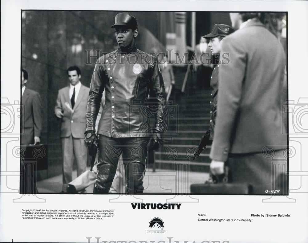 1995 Press Photo Denzel Washington Stars In Virtuosity - Historic Images