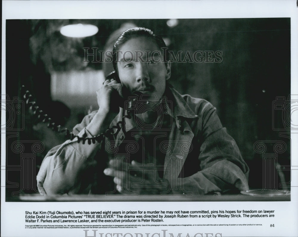 1989 Press Photo Actor Yuji Okumoto Starring In Drama Film "True Believer" - Historic Images