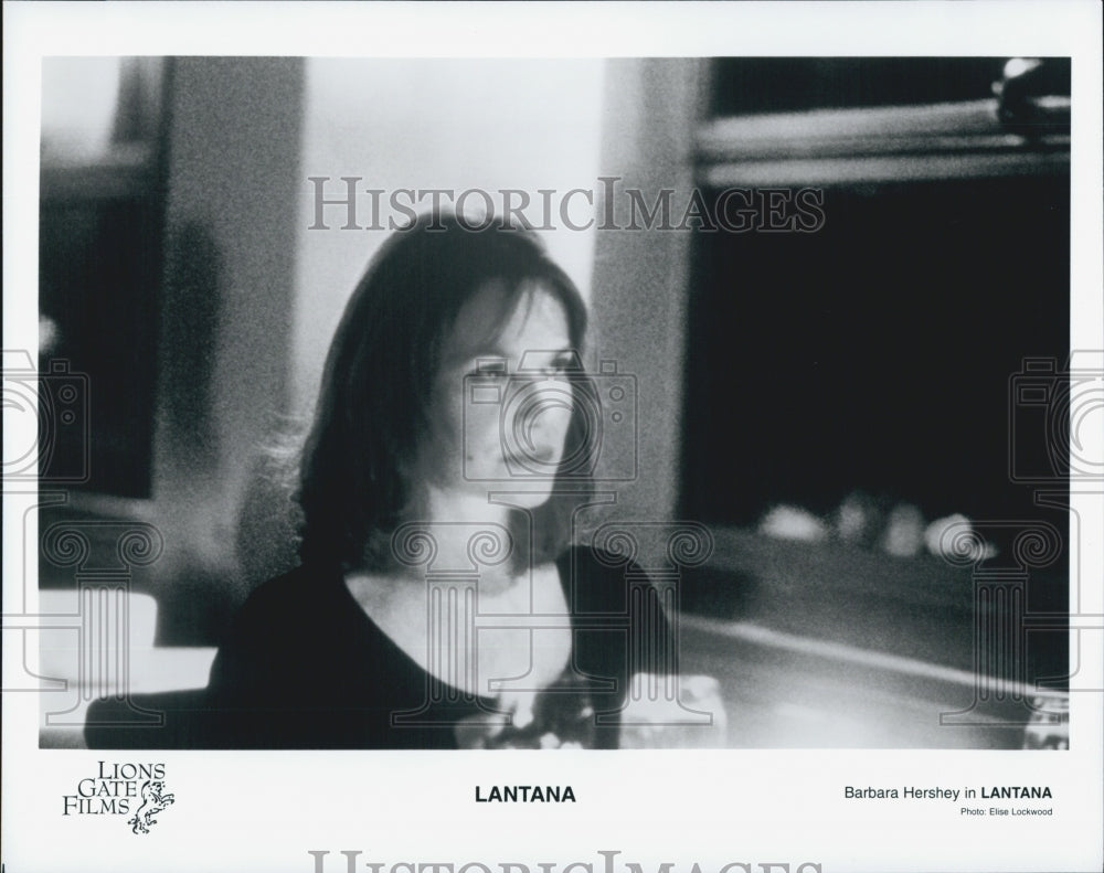 2001 Press Photo actress Barbara Hershey in &quot;Lantana&quot; - Historic Images