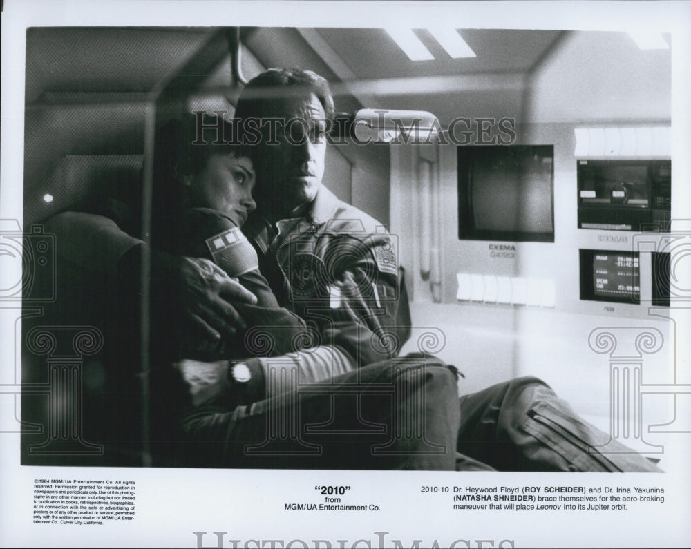 1984 Press Photo Actor Ray Scheider, Natasha Shneider in &quot;2010&quot; Film - Historic Images