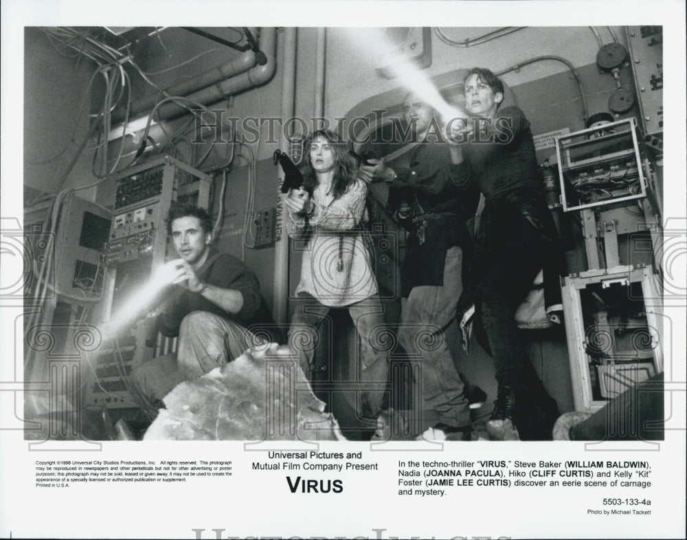 1998 Press Photo Scene From Movie Virus - Historic Images