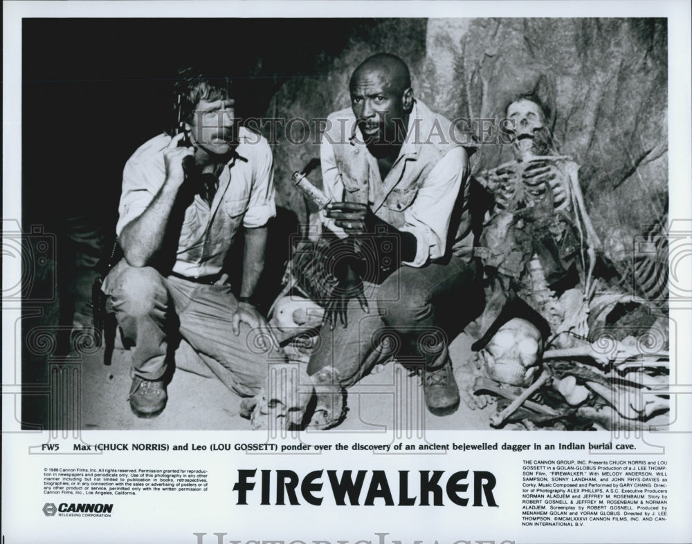 1986 Press Photo Chuck Norris, Lou Gossett "Firewalker" - Historic Images