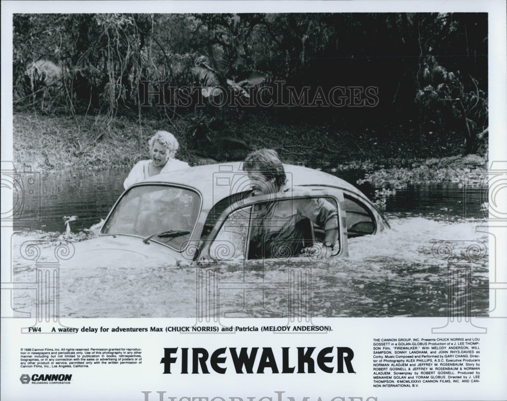 1986 Press Photo &quot;Firewalker&quot; Chuck Norris &amp; Melody Anderson - Historic Images