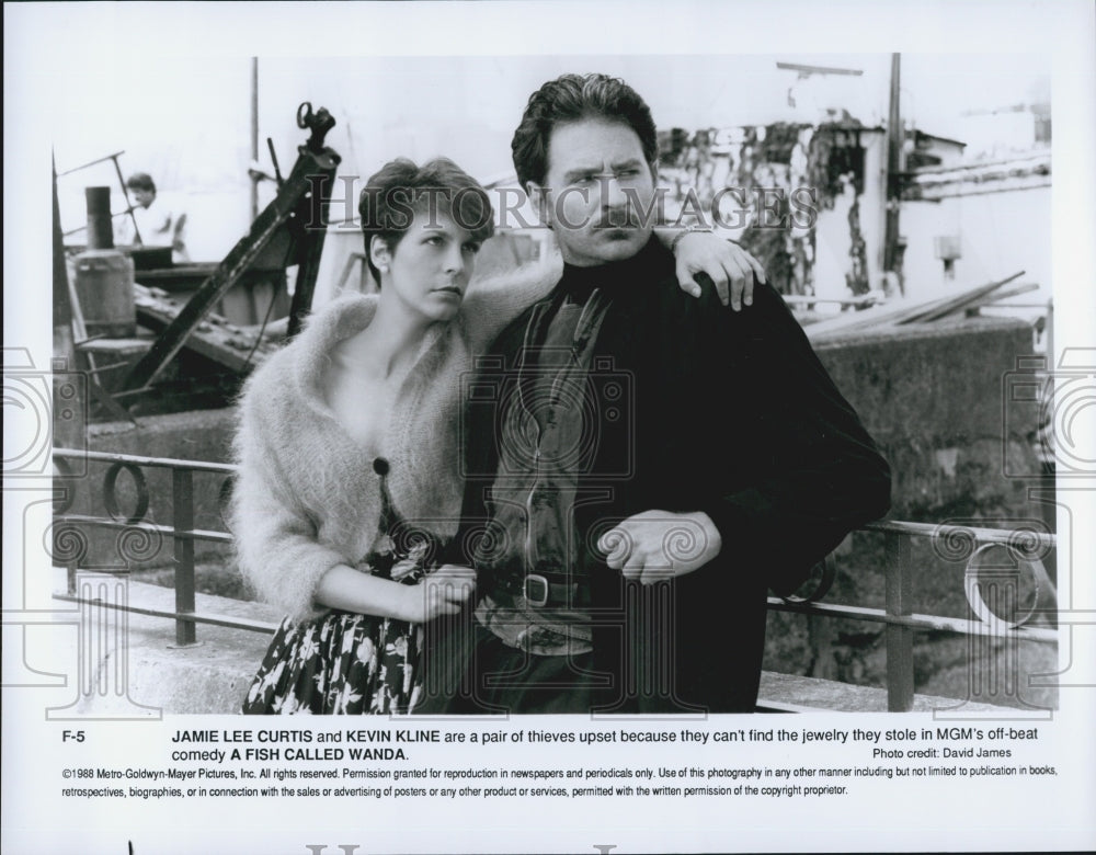 1988 Press Photo &quot;A Fish Called Wanda&quot; Jamie Lee Curtis,Kevin Kline - Historic Images