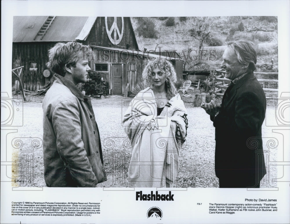 1990 Press Photo "Flashback" Dennis Hopper Kiefer Sutherland and Carol Kane - Historic Images