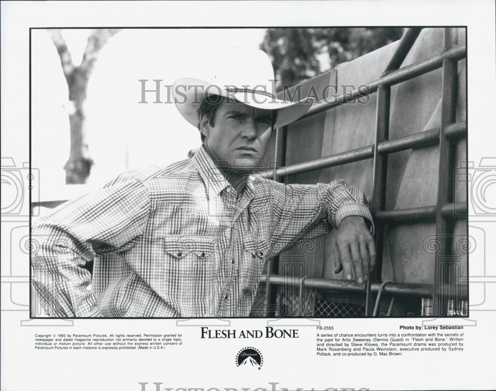 1993 Press Photo "Flesh and Bone" Dennis Quaid stars - Historic Images
