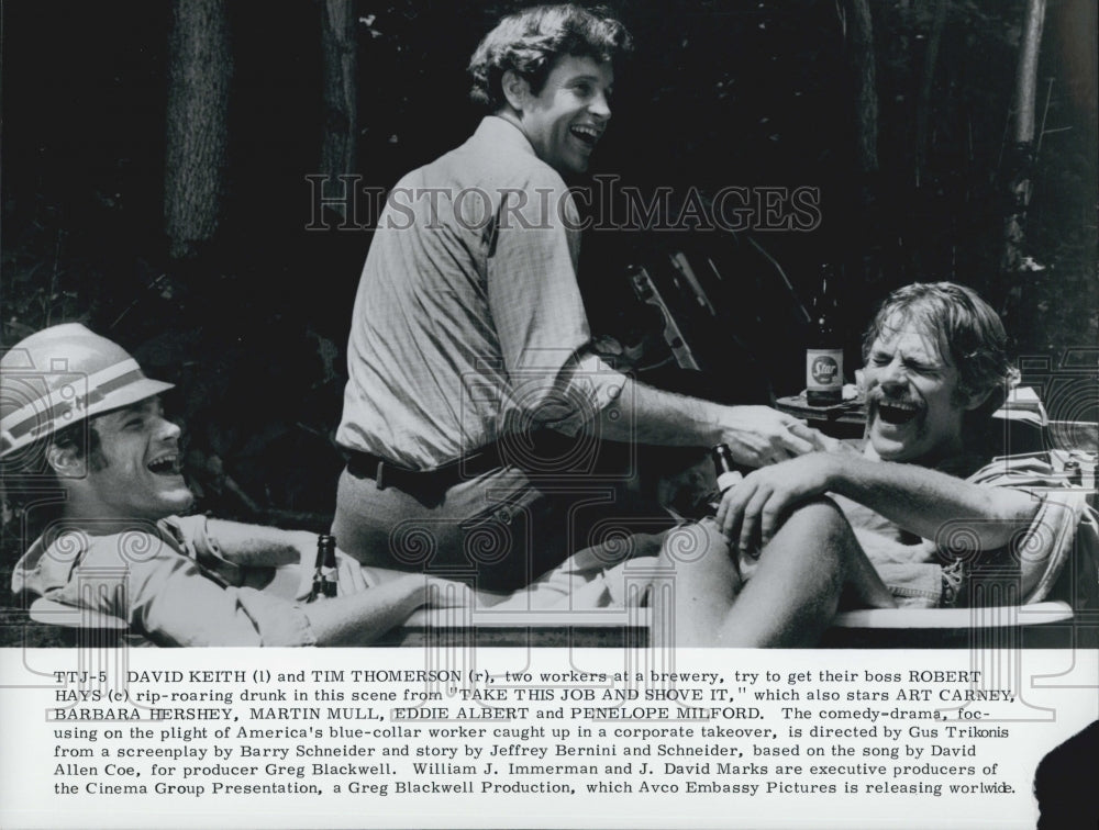 1981 Press Photo David Keith &amp; Tim Thomerson in &quot;Take This Job &amp; Shove It&quot; - Historic Images