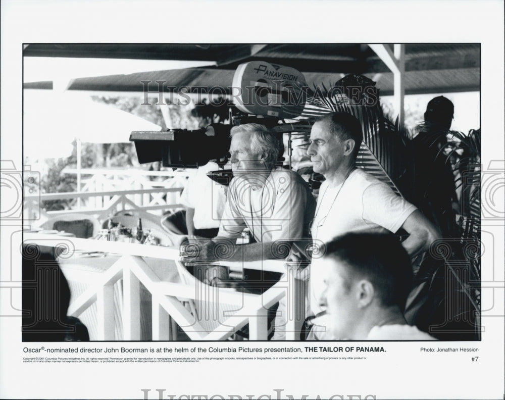 2001 Press Photo Director John Boorman &quot;The Tailor of Panama&quot; - Historic Images