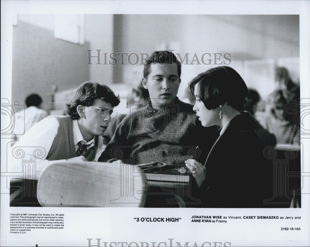 1987 Press Photo Jonathan Wise, Casey Siemaszko, Anne Ryan "Three O'Clock High" - Historic Images