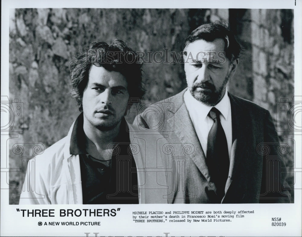 Press Photo Michele Placido And Philippe Noiret In &quot;Three Brothers&quot; - Historic Images