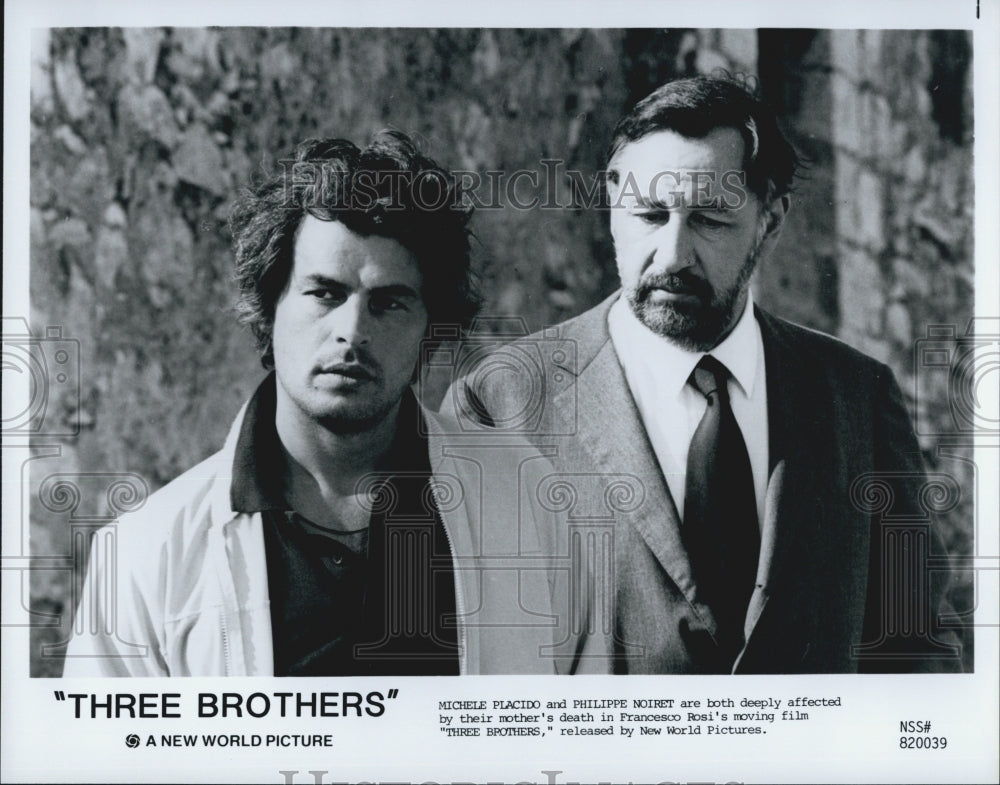 Press Photo Michele Placido And Philippe Noiret In "Three Brothers" - Historic Images