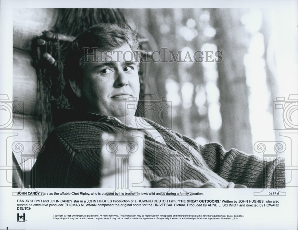 1988 Press Photo John Candy in "The Great Outdoors" - Historic Images