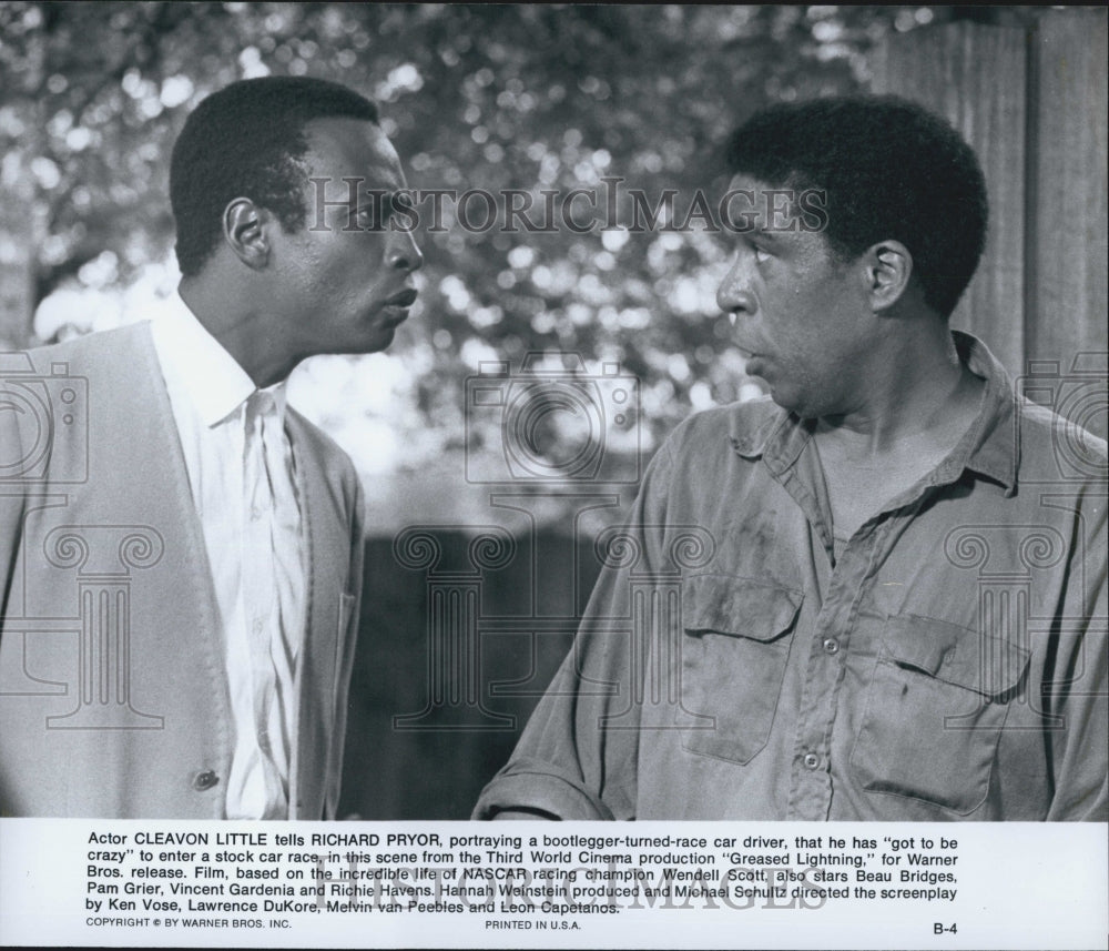 Press Photo Cleavon Little and Richard Pryor in "Greased Lightning" - Historic Images