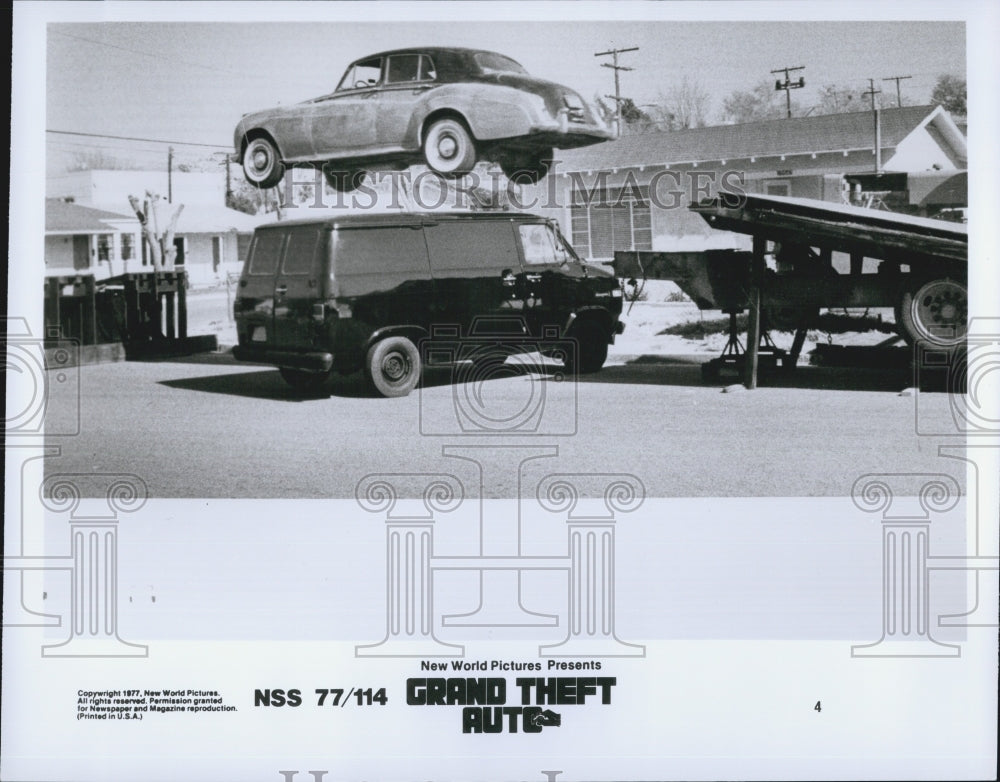 1977 Press Photo Scene From "Grand Theft Auto" - Historic Images