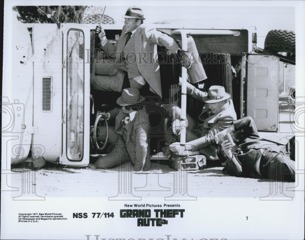 1977 Press Photo Scene From "Grand Theft Auto" - Historic Images