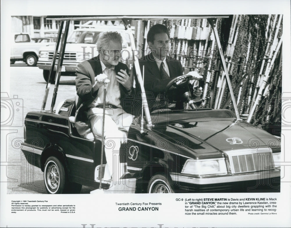 1991 Press Photo Actor Steve Martin, Kevin Kline in "Grand Canyon" Film - Historic Images
