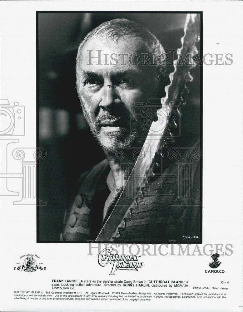1995 Press Photo Actor Frank Langella Starring In Action Film "Cutthroat Island" - Historic Images