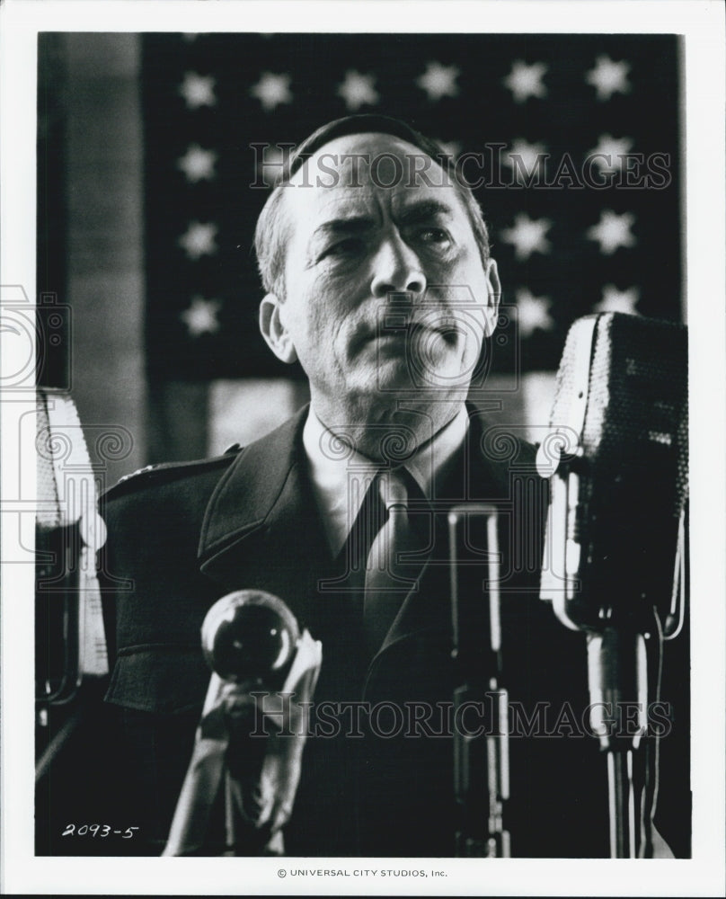 Press Photo &quot;MacArthur&quot; Gregory Peck Marj Dusay Actor - Historic Images