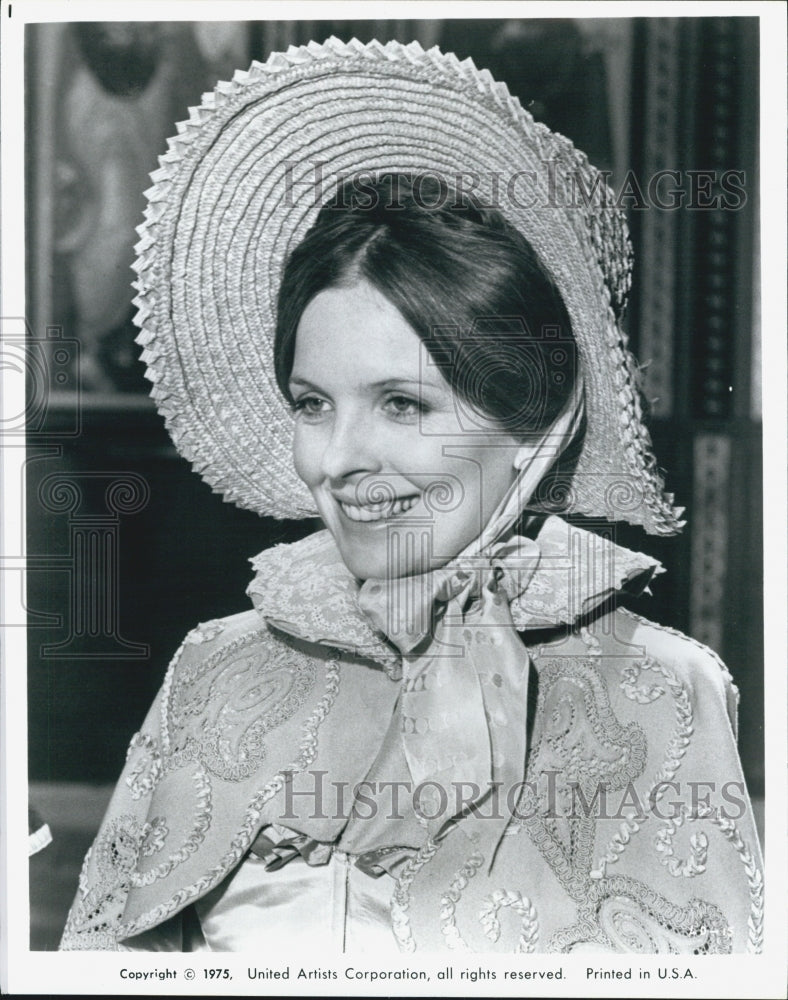 1975 Press Photo Diane Keaton in "Love and Death" - Historic Images