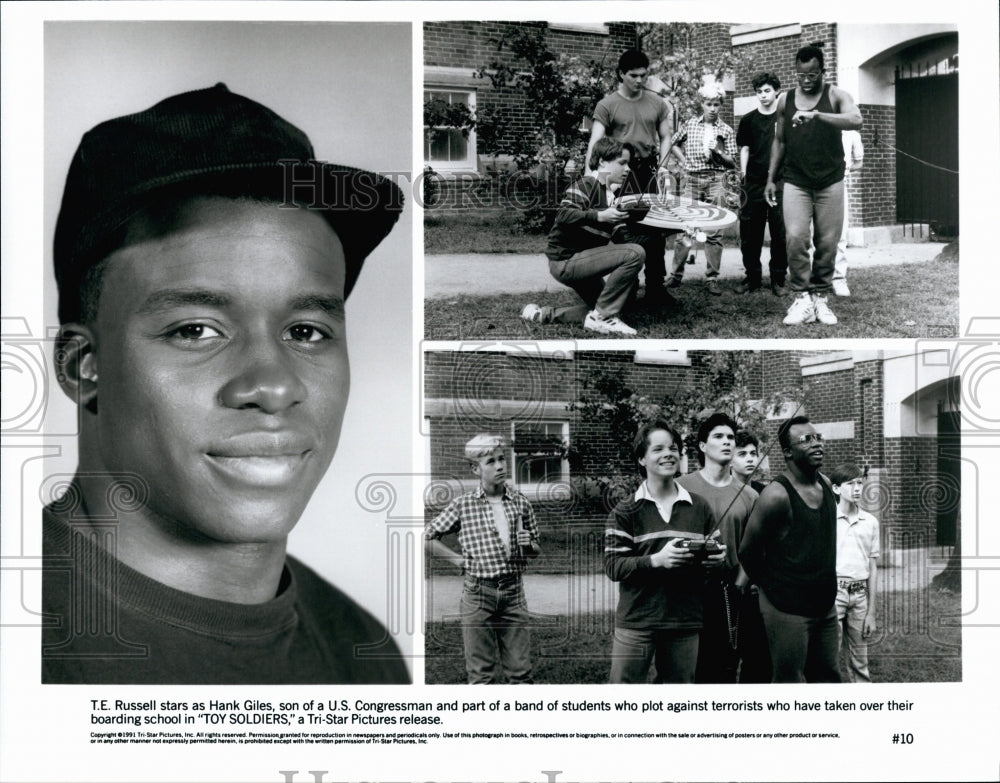 1991 Press Photo Actor T.E.Russell Stars in Movie Toy Soldiers Tri Star Pictures - Historic Images